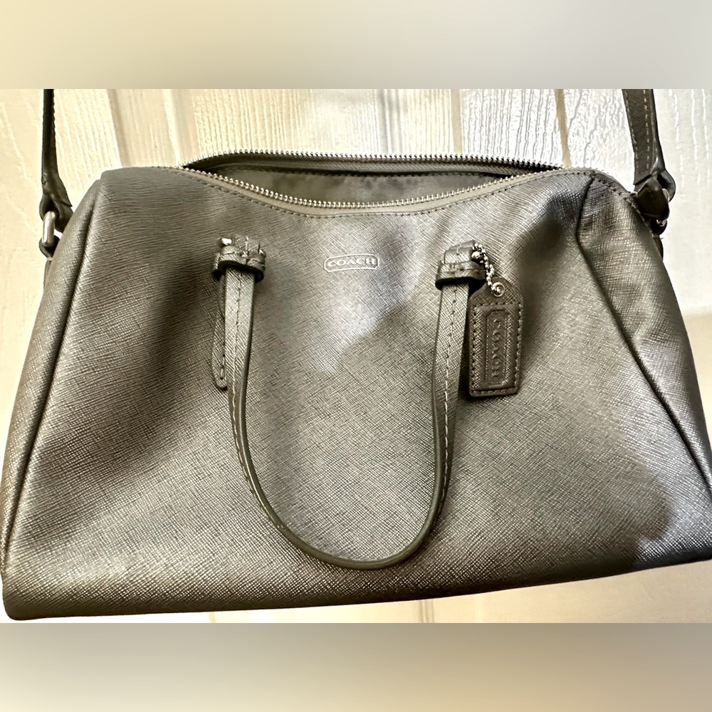 Coach Silver Leather Handbag with Matching Wallet